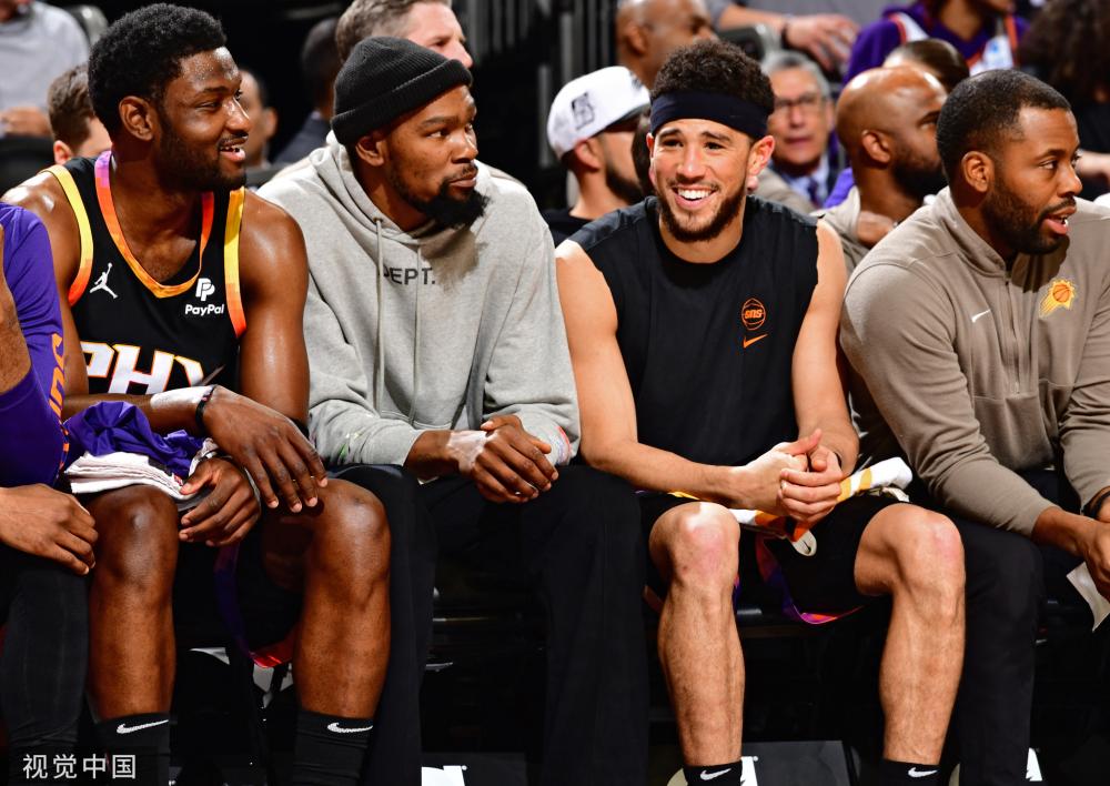 他在场上的 他在场上的