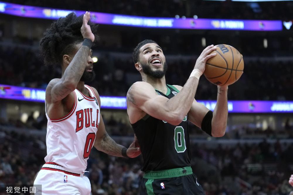 表现突出的 表现突出的