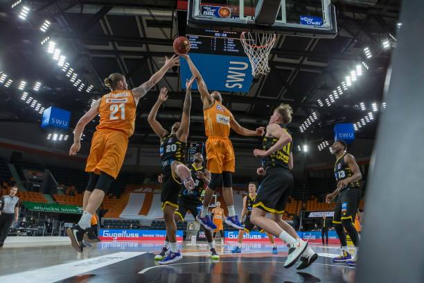 在季后赛舞 在季后赛舞