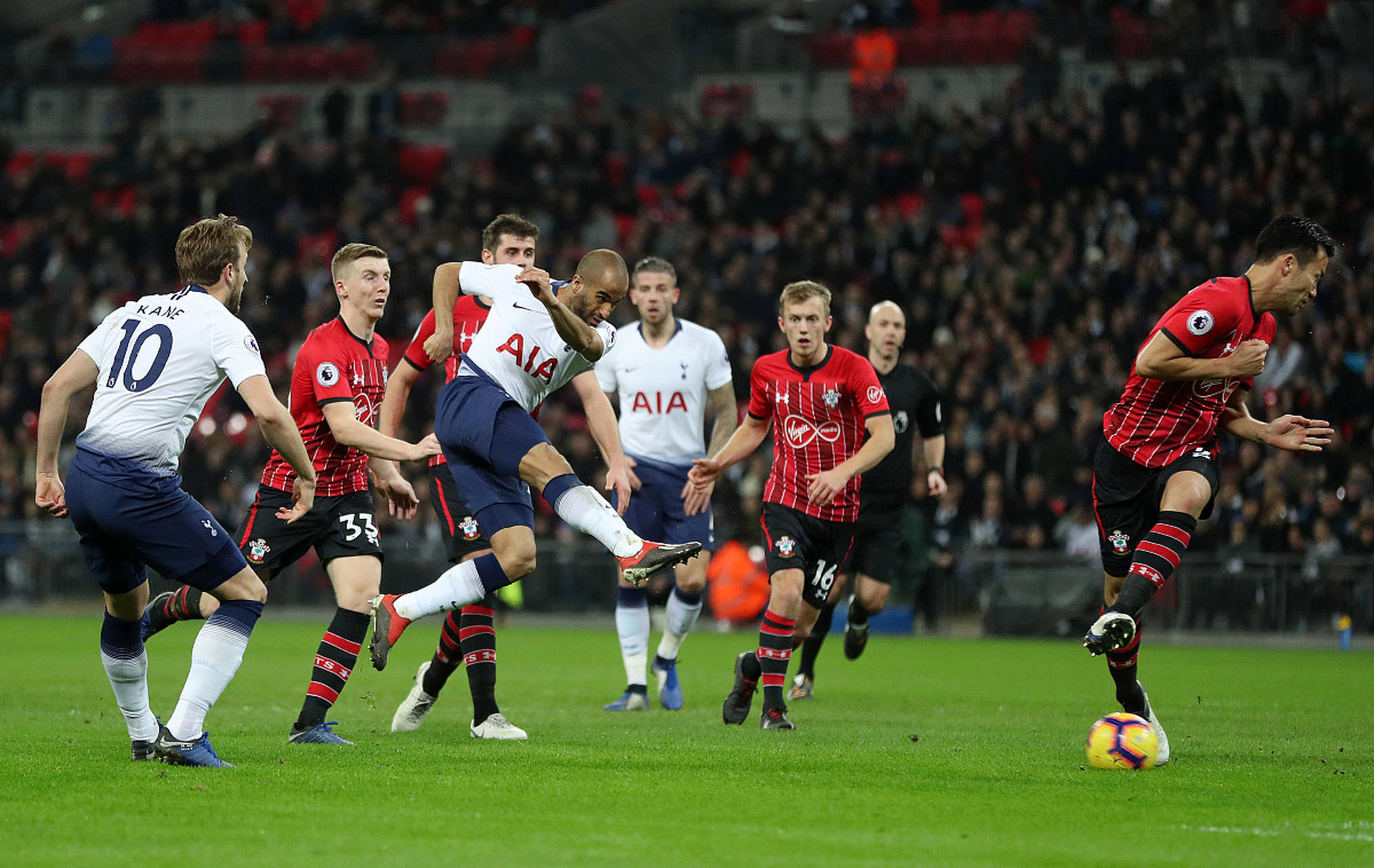 中场与后防 中场与后防