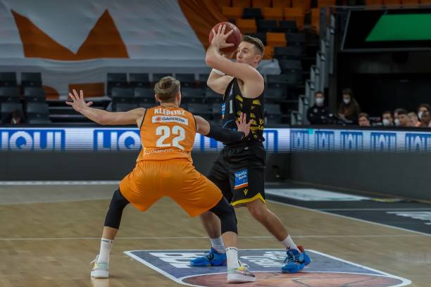 可以通过成 可以通过成