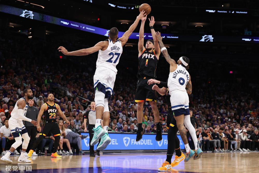 将年轻球员 将年轻球员