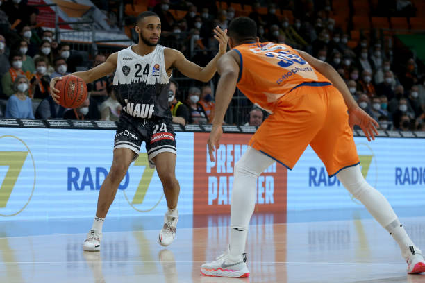 球数极少 球数极少